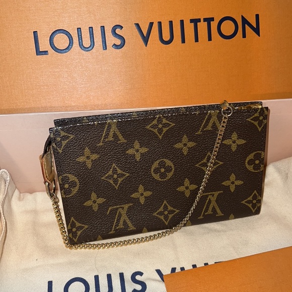 Authentic Louis Vuitton pochette monogram - Picture 2 of 15